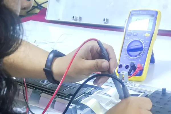 Laboratorio de reparación de televisores OLED y LCD LG en San Miguel, Lima
